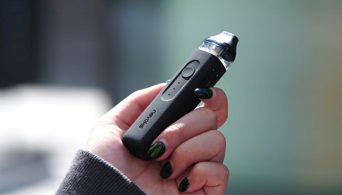 Vaporesso xros - Màn hình màu hiển thị rõ ràng, dễ quan sát