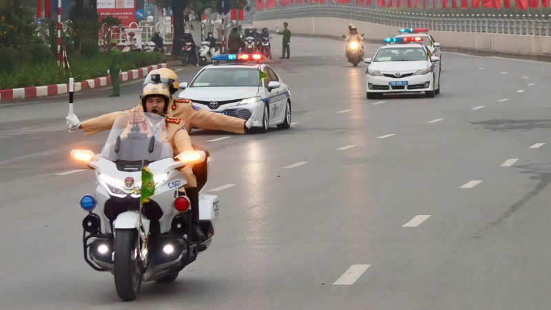 Cảnh Sát Giao Thông - Điều tiết tại điểm ùn tắc, khu vực nhạy cảm và sự kiện lớn