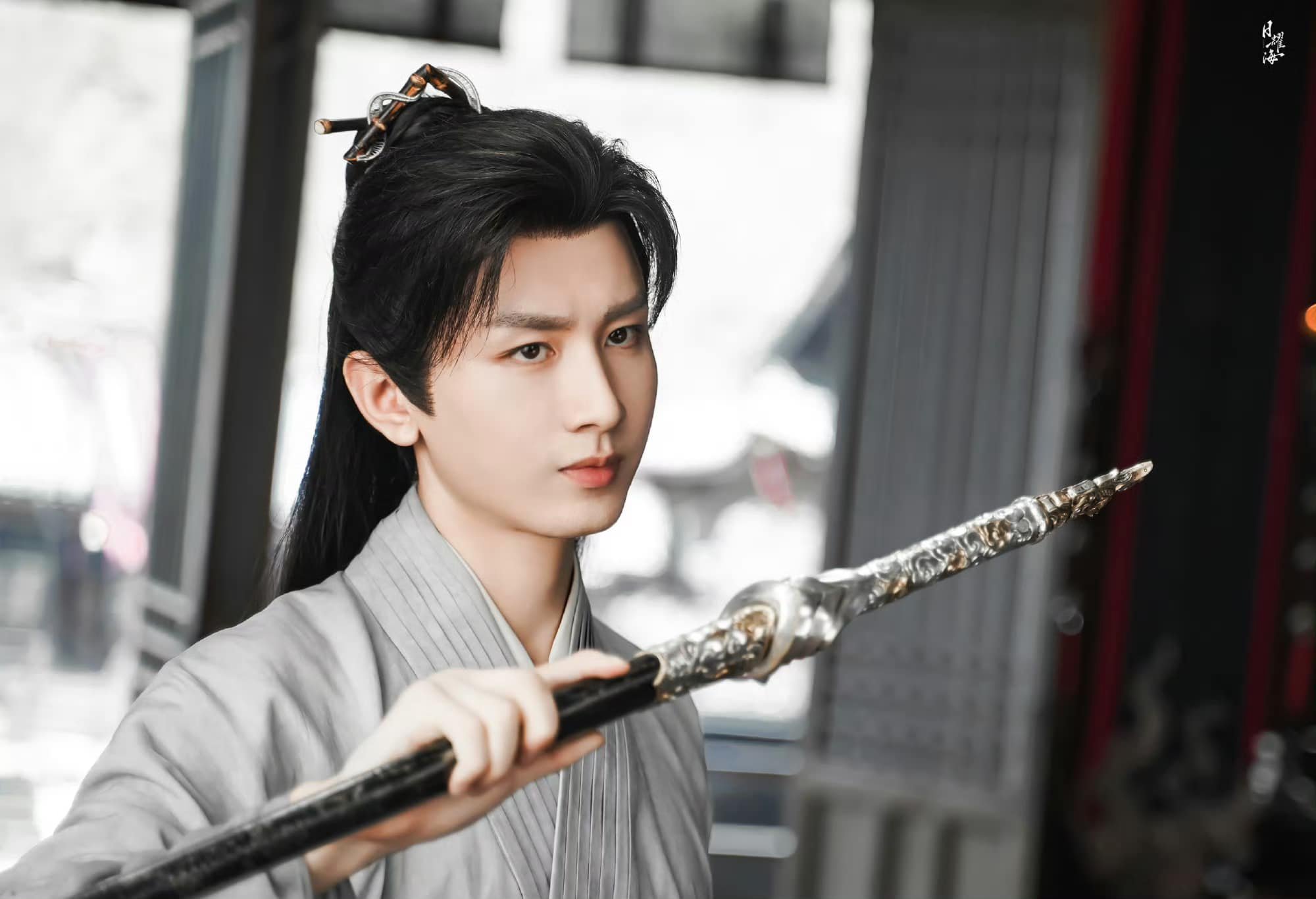 Thành Nghị là ai - Xuất thân và học vấn