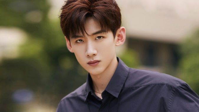 Bạch Kính Đình - Xuất thân, học vấn và dấu ấn tính cách