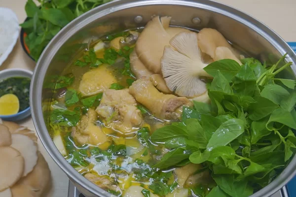 Lẩu Gà Lá É - Lẩu Gà Lá É: Chuẩn bị nguyên liệu đúng vị Lẩu Gà Lá É - Lẩu Gà Lá É: Chuẩn bị nguyên liệu đúng vị