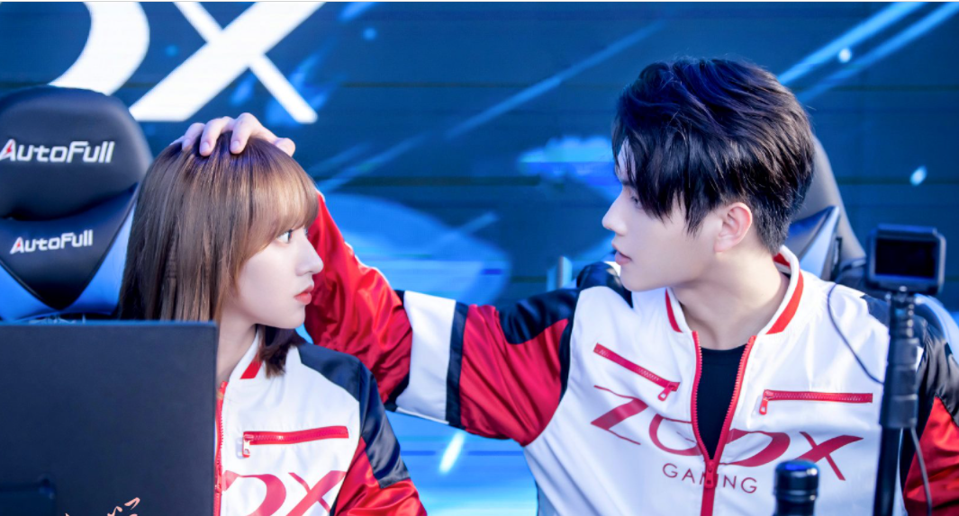 Khi Em Mỉm Cười Rất Đẹp - Cảnh thi đấu: bắt mắt nhưng không chỉ để khoe màn hình