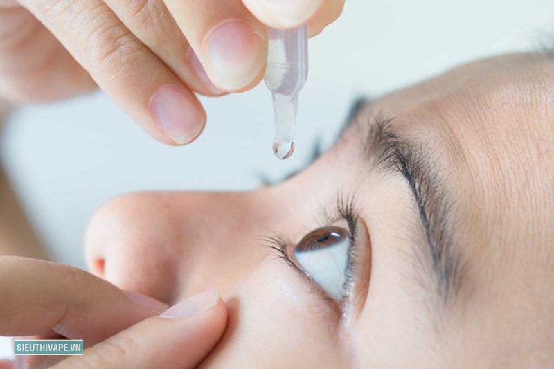 Nước mắt nhân tạo - Công dụng của nước mắt nhân tạo với người bị khô mắt Nước mắt nhân tạo - Công dụng của nước mắt nhân tạo với người bị khô mắt