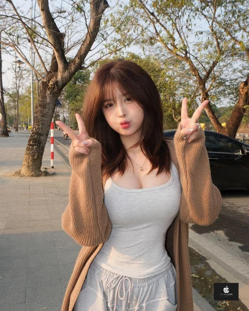 Ảnh gái múp - 35