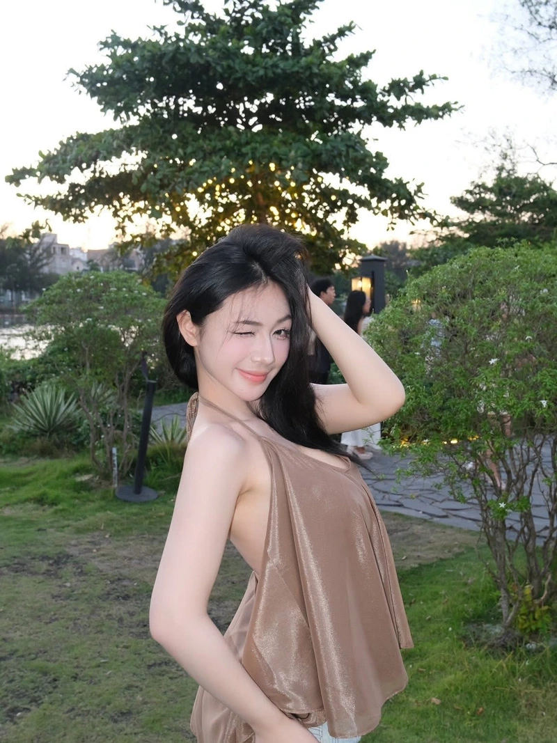 Ảnh Trần Hà Linh - Sửa sai tại nơi thông tin đã được chia sẻ Ảnh Trần Hà Linh - Sửa sai tại nơi thông tin đã được chia sẻ